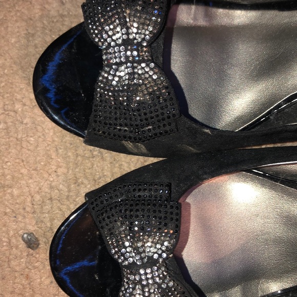 Black open toe heels - Picture 4 of 4